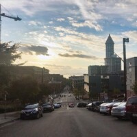 秋に入ったシアトル