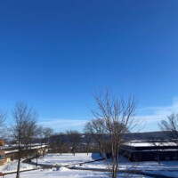 ハーキマーからの景色です。丘の上にある学校なのですごく見晴らしがよく、雪景色がとても美し茎に居ています。ただし極寒です。