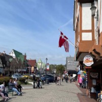 ヨーロッパ系のお店が集まるエリア